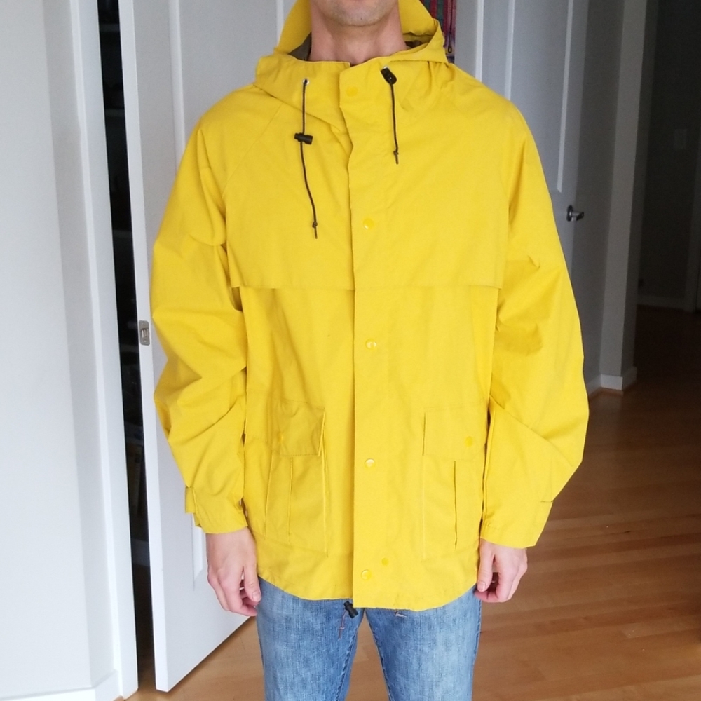 L.L.Bean Men's rain jacket LARGE
